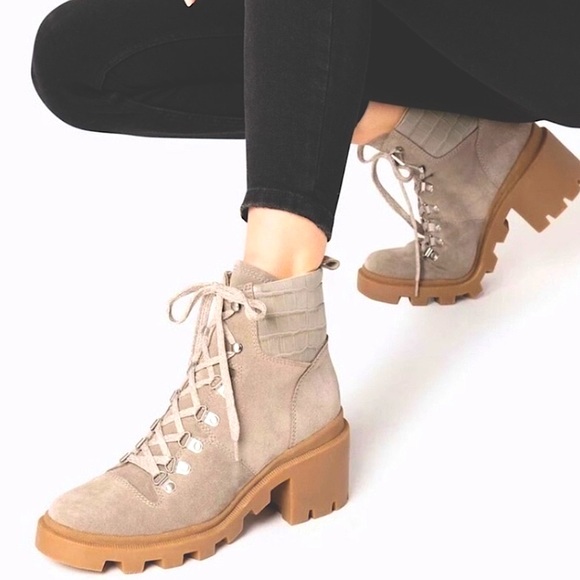 NIB Dolce Vita women’s Rubi Suede Lug sole lace up combat boots size 8.5 - Picture 1 of 8